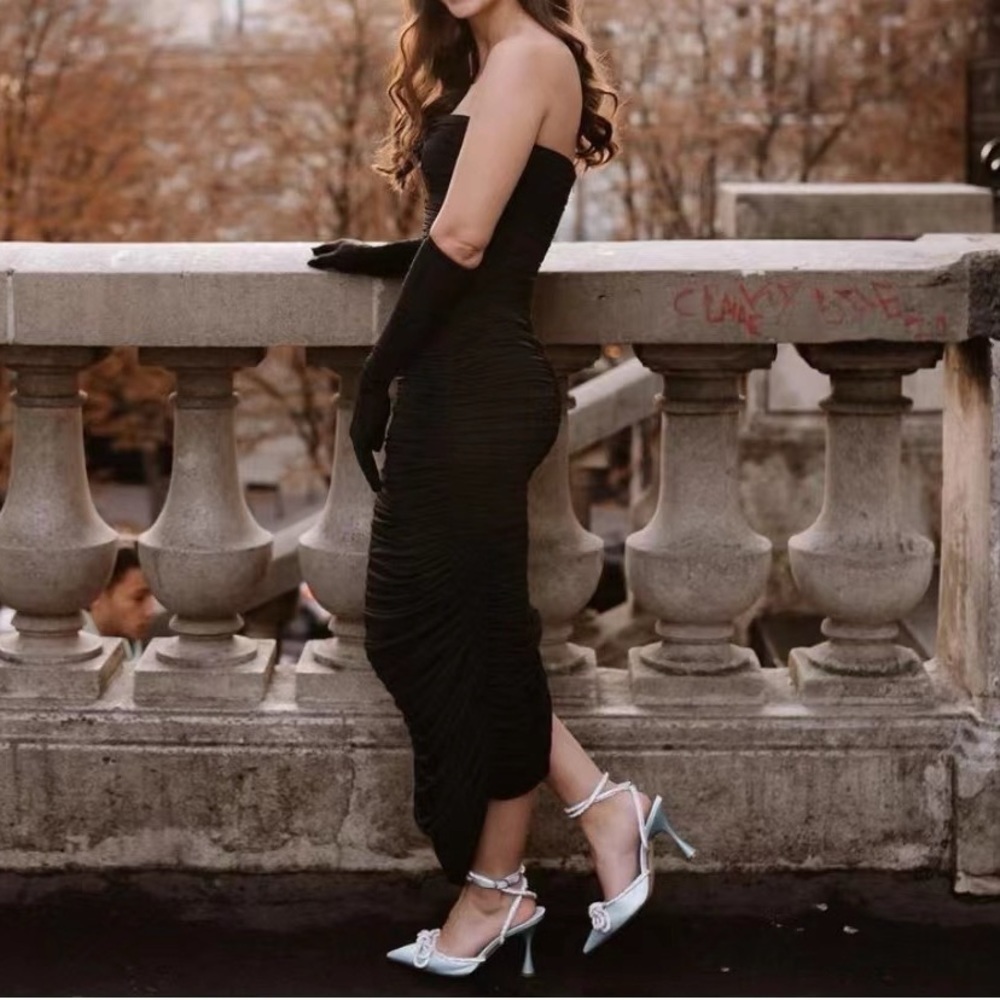 Alex Perry Parton Dress with Gloves - Picture 5 of 5